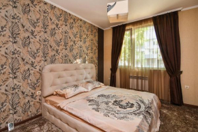 Tiny 'N cozy 1BR flat with parking close to center